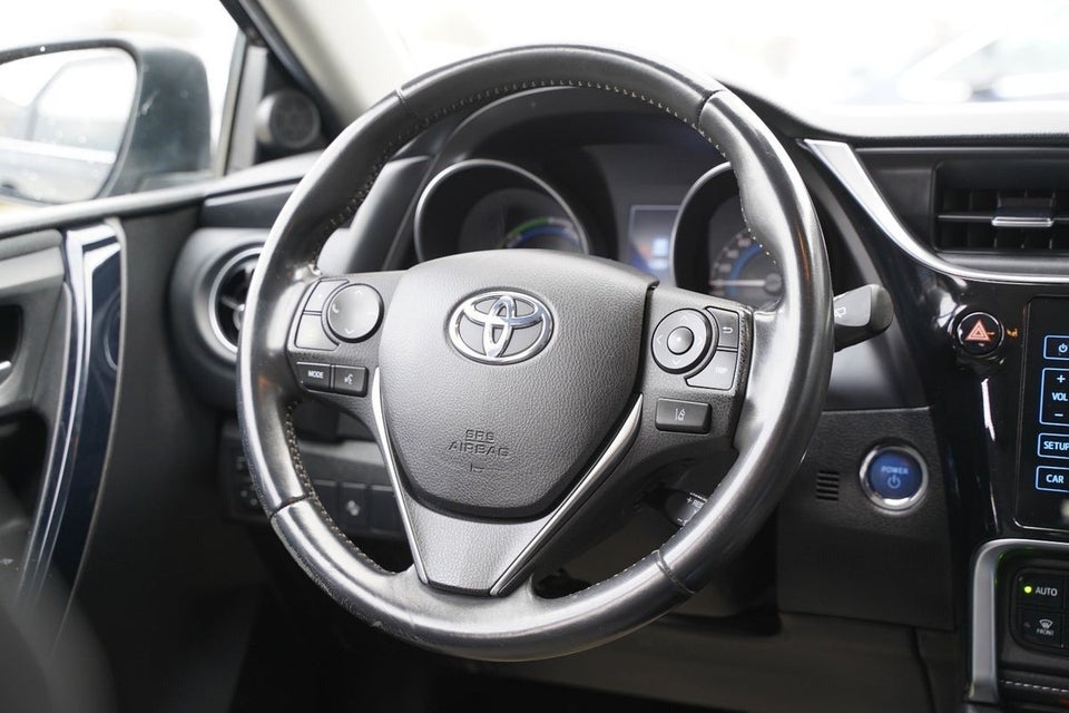 Toyota Auris 1,8 Hybrid H2 Selected CVT 5d