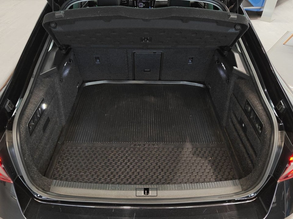 Skoda Superb 1,4 TSi iV Plus DSG 5d