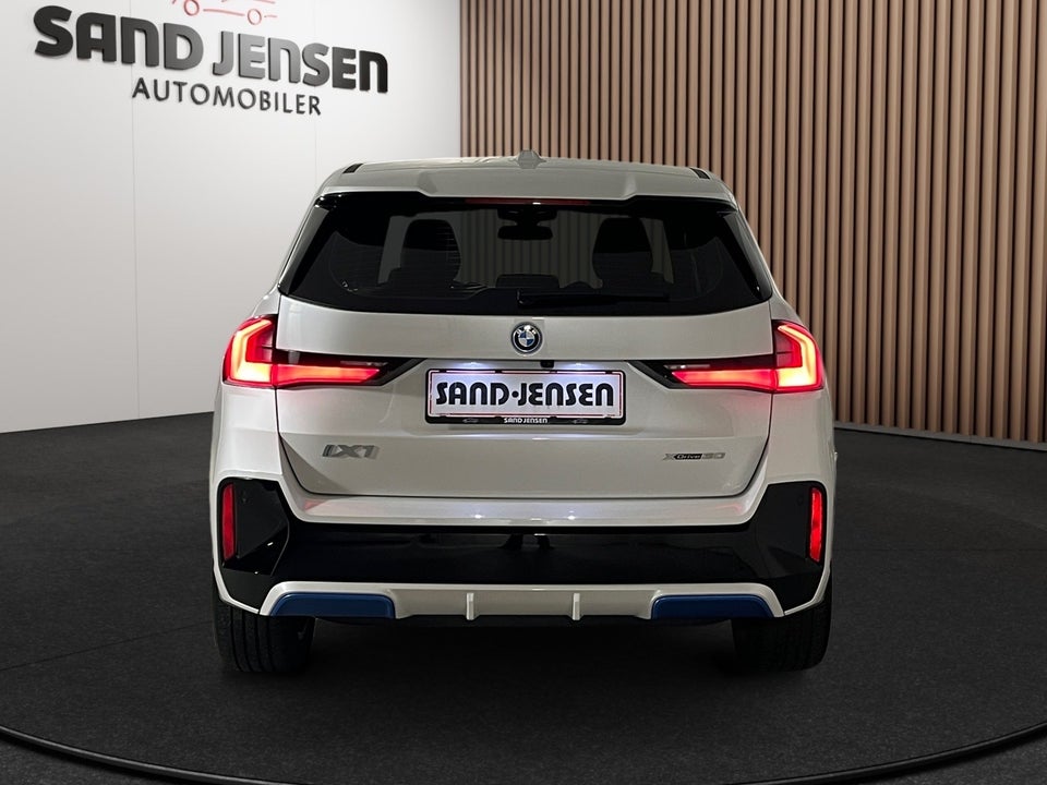 BMW iX1 xDrive30 M-Sport 5d