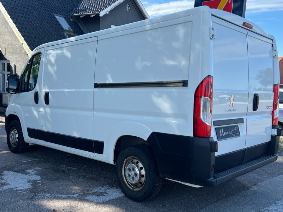 Peugeot Boxer 330 2,0 BlueHDi 130 L2H1 Premium