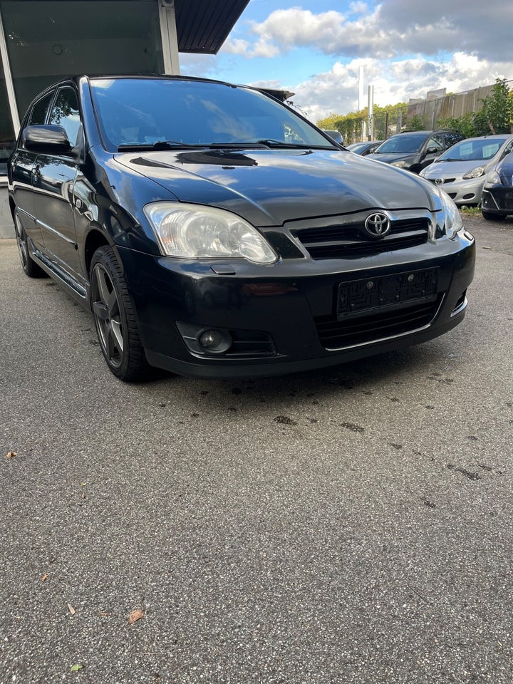 Toyota Corolla 1,6 Luna 5d