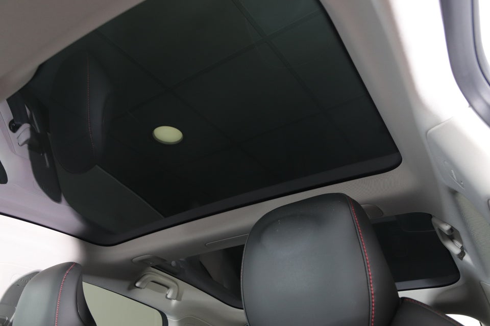 Xpeng P7 Long Range 4d