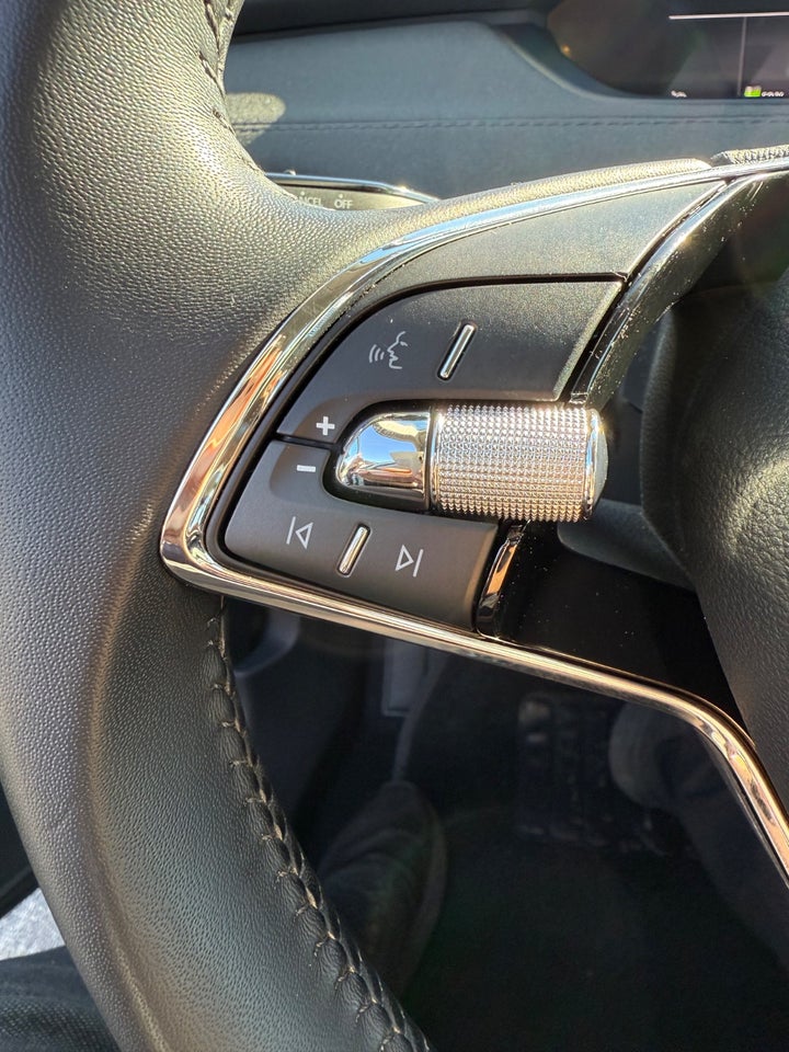 Skoda Enyaq 50 iV Loft 5d