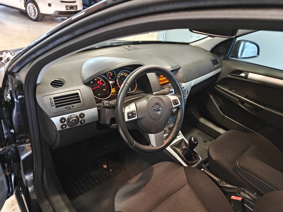 Opel Astra 1,7 CDTi 110 Enjoy Sports Tourer 5d