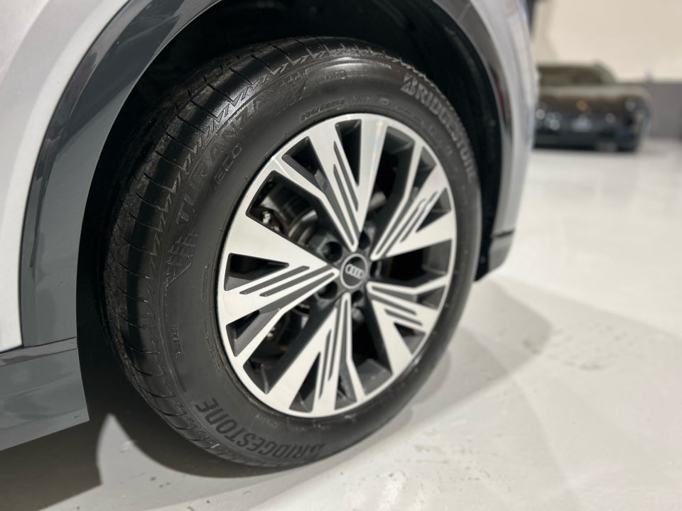 Audi Q4 e-tron 40 Advanced 5d