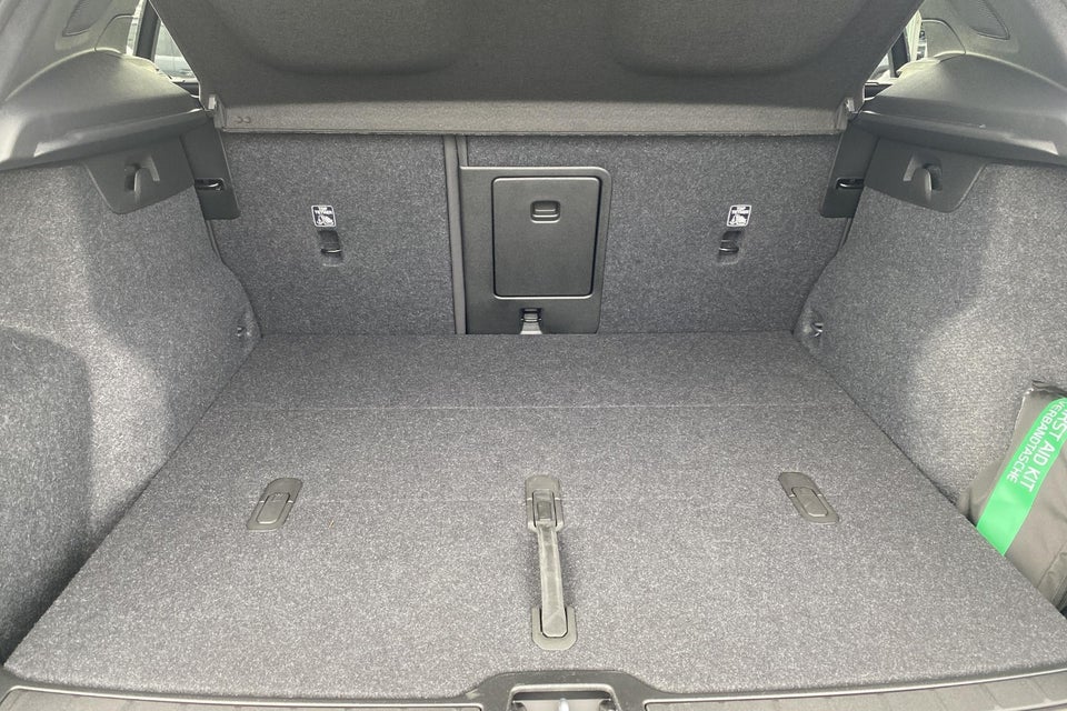 Volvo EX40 Extended Range Black Edition 5d