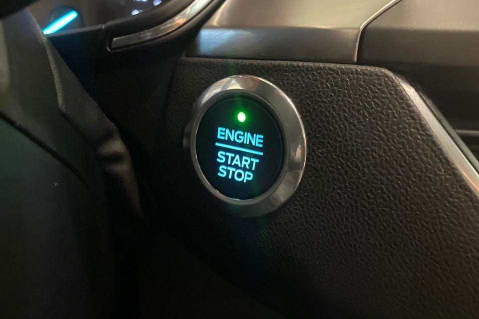 Ford Focus 1,0 EcoBoost mHEV Active stc. 5d