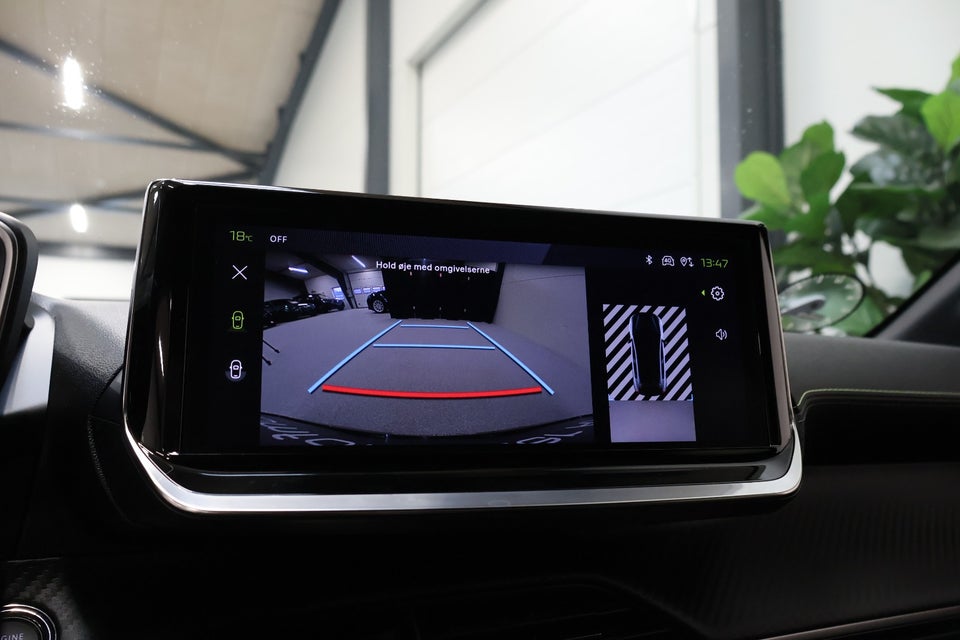 Peugeot e-208 54 GT 5d