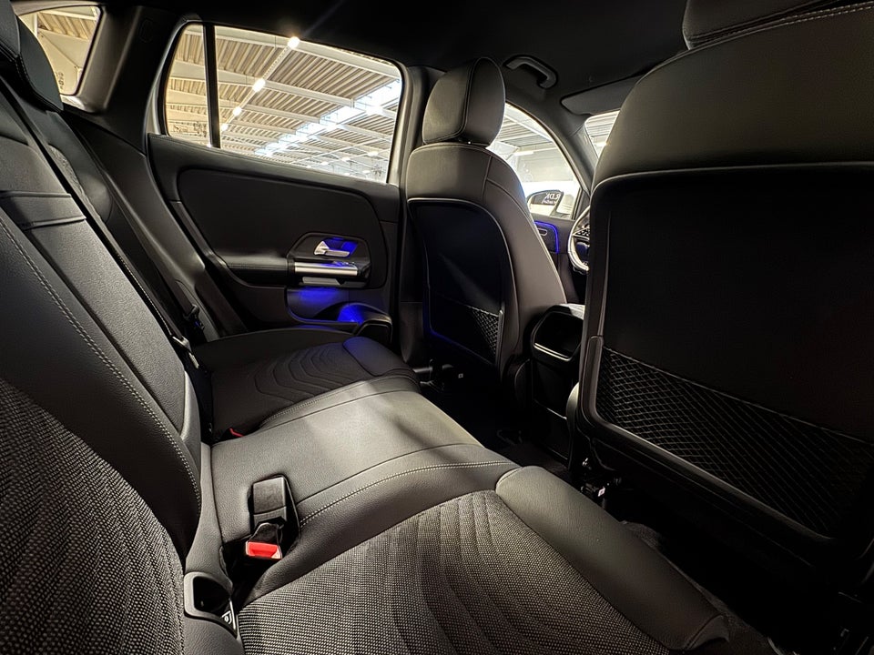 Mercedes EQA300 Progressive 4Matic 5d