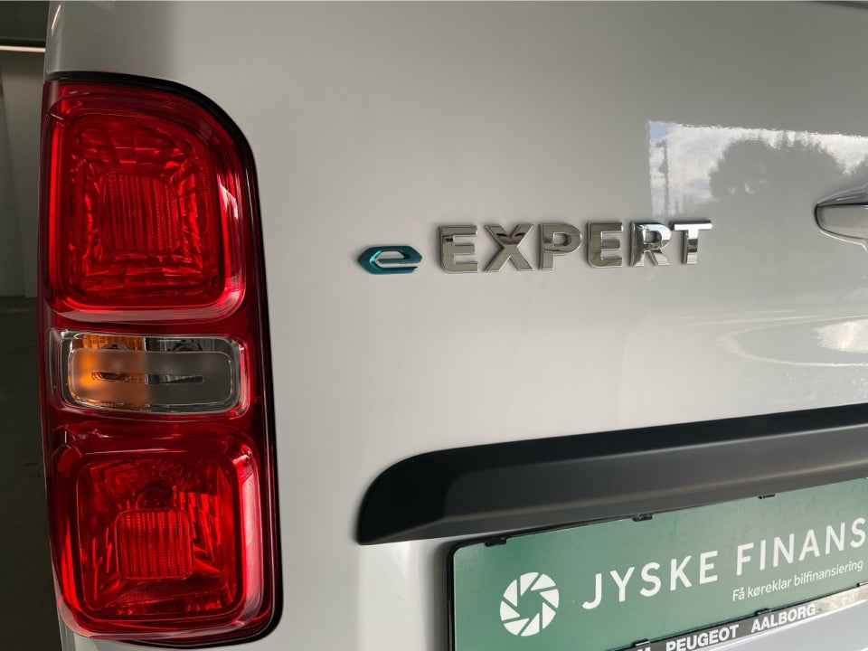 Peugeot e-Expert 75 L2 Premium Van
