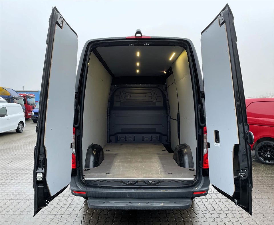 Mercedes Sprinter 316 2,2 CDi A2 Kassevogn aut. RWD