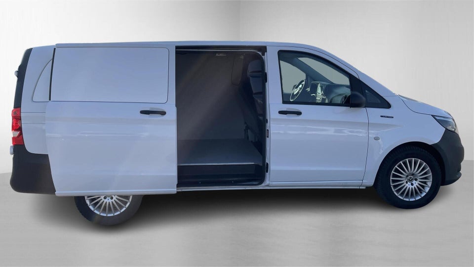 Mercedes eVito 129 Tourer PRO L Van