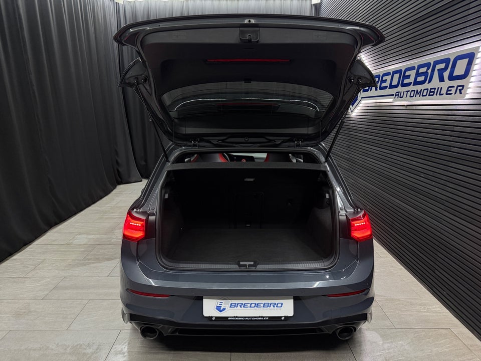 VW Golf VIII 2,0 GTi DSG 5d