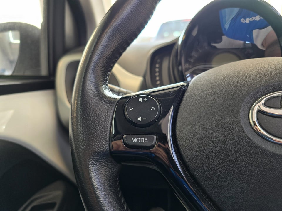 Toyota Aygo 1,0 VVT-i x-sky 5d