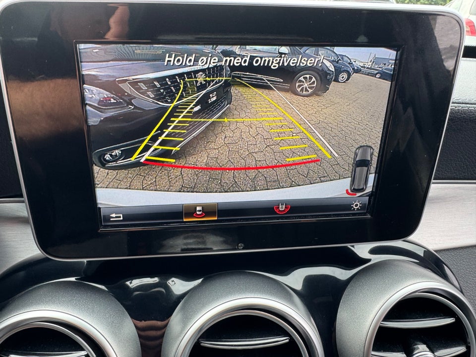 Mercedes C400 3,0 AMG Line stc. aut. 4Matic 5d