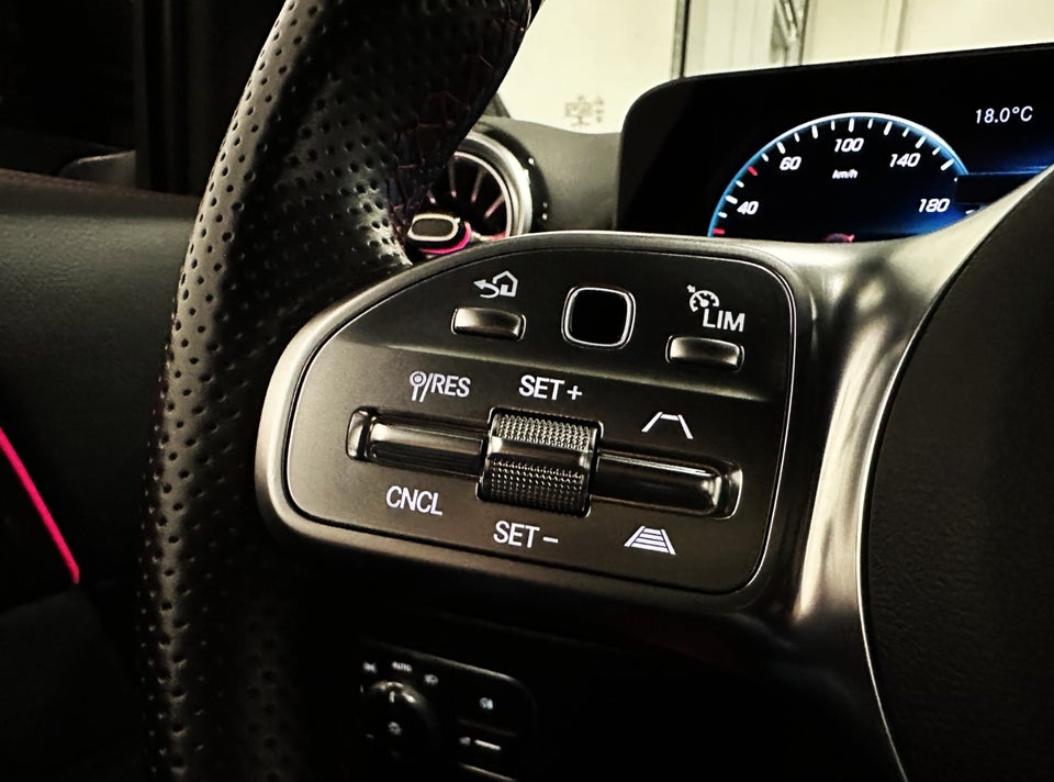 Mercedes GLA200 1,3 AMG Line aut. 5d