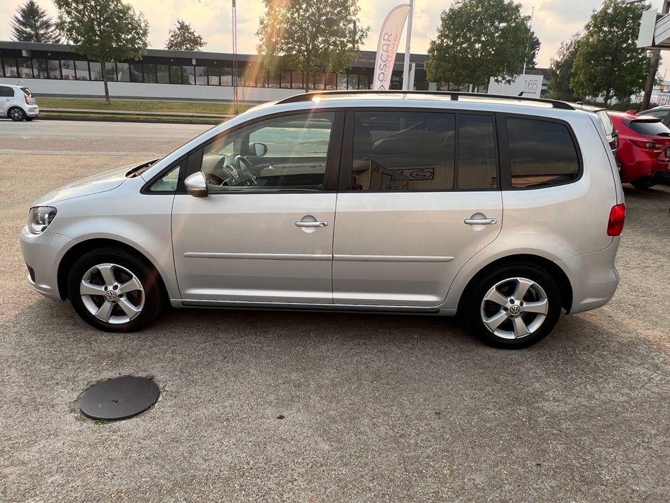 VW Touran 1,6 TDi 105 Comfortline BMT 7prs 5d