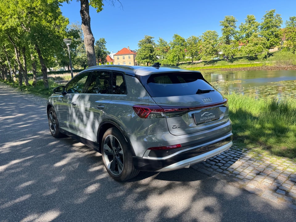 Audi Q4 e-tron 35 S-line 5d