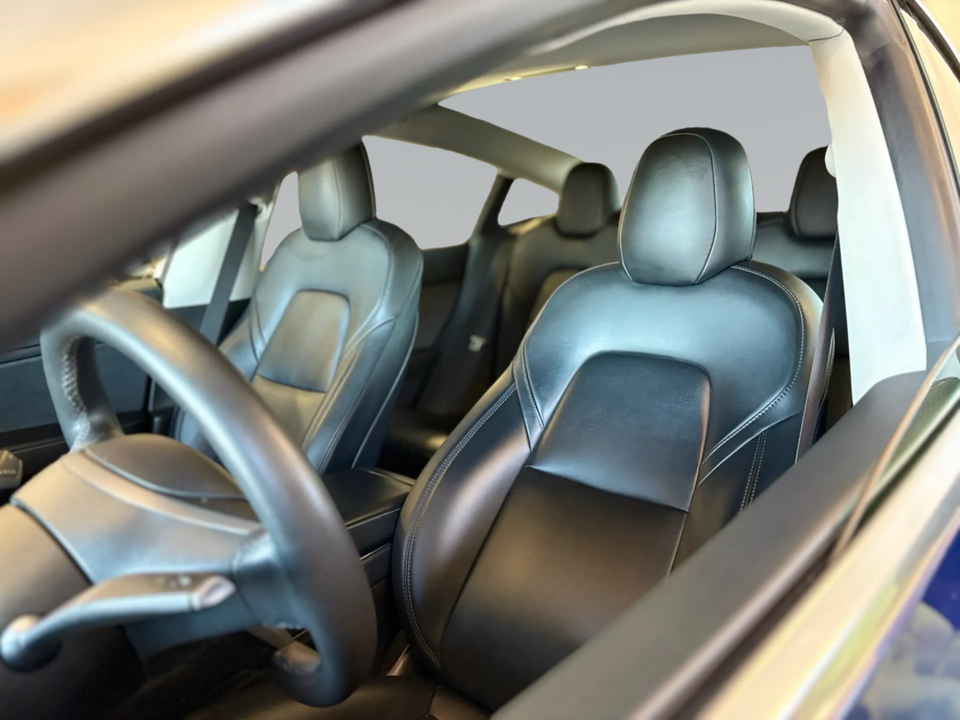 Tesla Model 3 Standard Range+ RWD 4d
