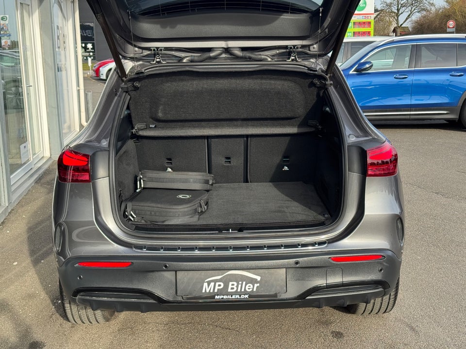 Mercedes EQA300 AMG Line 4Matic 5d