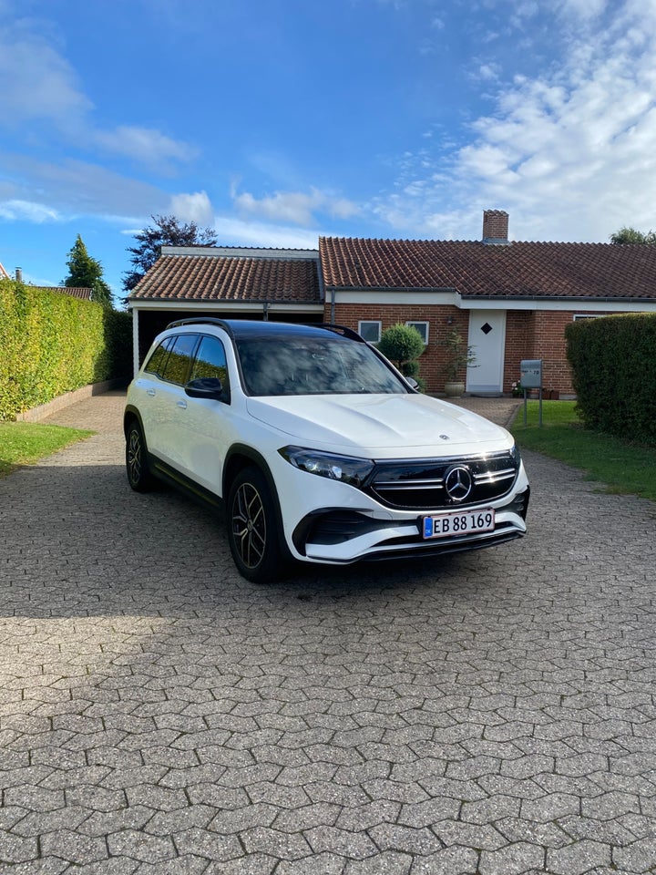 Mercedes EQB300 AMG Line 4Matic 5d