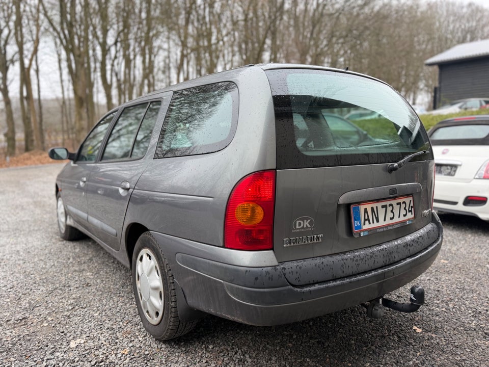 Renault Megane I 1,6 16V Expression 5d