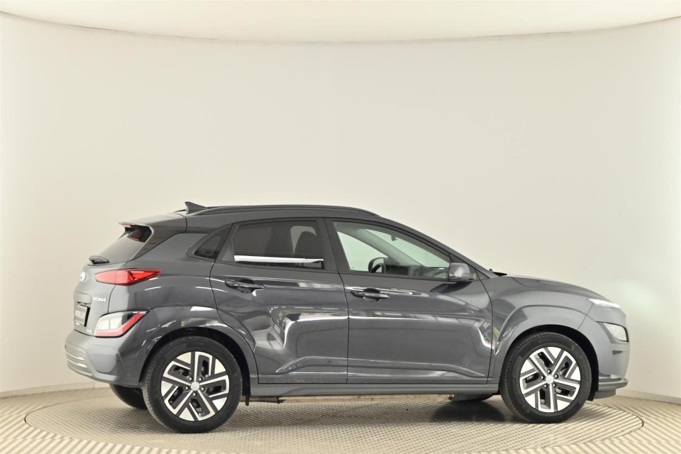 Hyundai Kona 64 EV Essential 5d