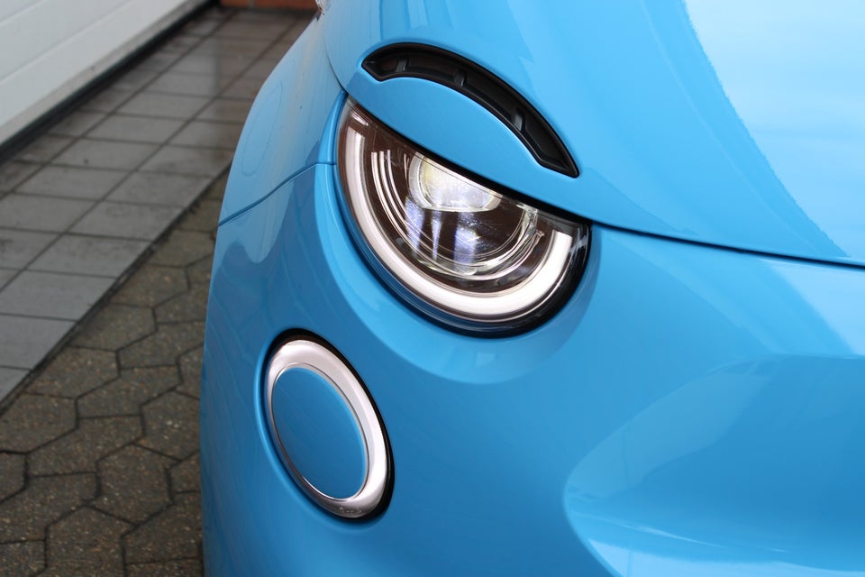 Abarth 500e Scorpionissima 3d