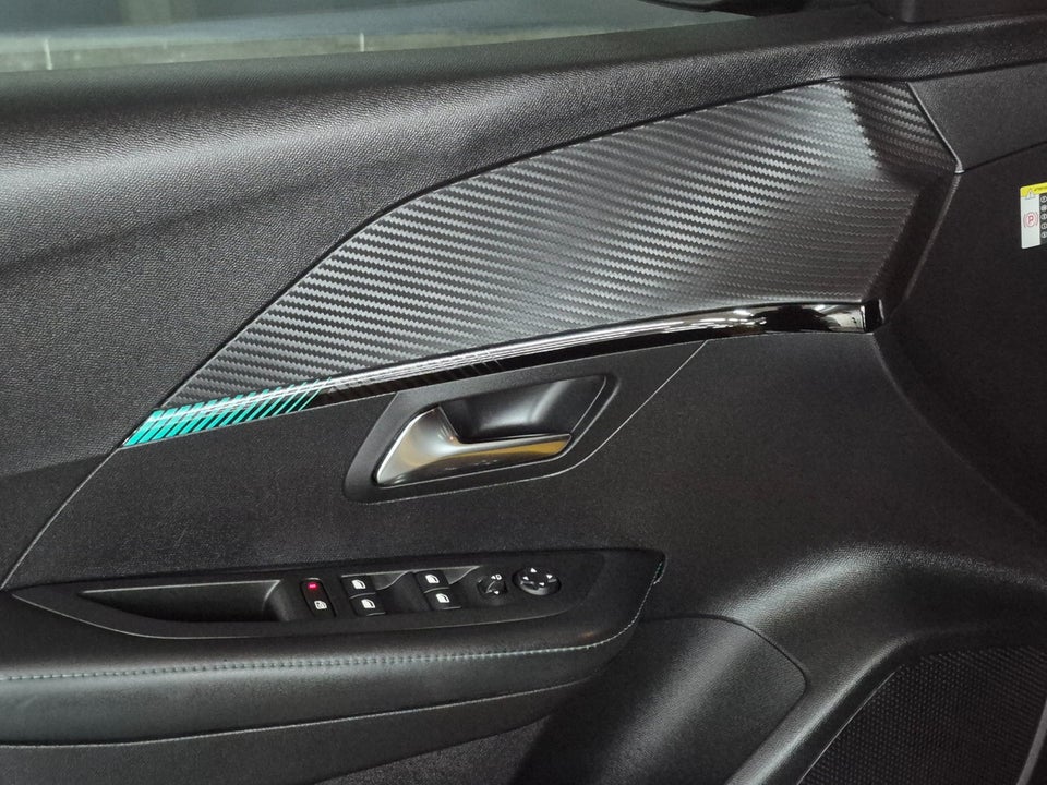 Peugeot 208 1,2 PureTech 100 Allure EAT8 5d