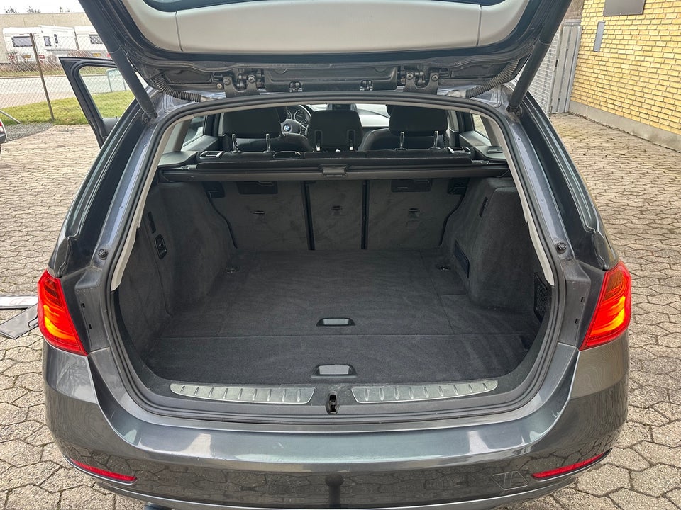 BMW 320d 2,0 Touring aut. 5d