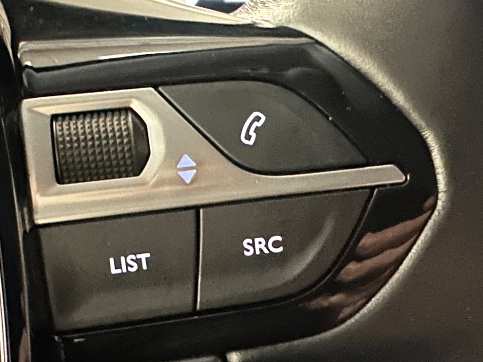 Peugeot 3008 1,6 Hybrid Allure Limited EAT8 5d