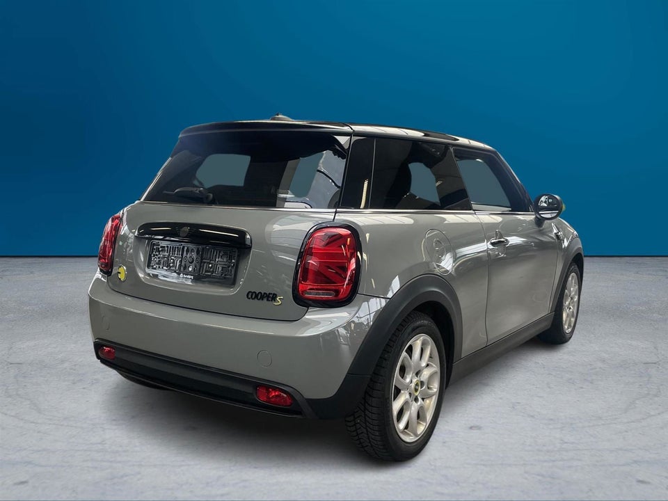 MINI Cooper SE Essential 3d