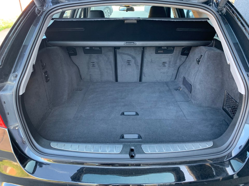 BMW 320d 2,0 Touring 5d