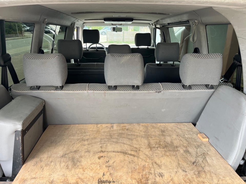 VW Caravelle 2,5 TDi 102 10prs 5d