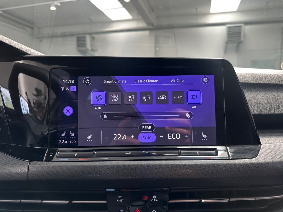 VW Golf VIII 1,4 GTE DSG 5d