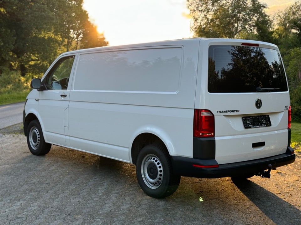 VW Transporter 2,0 TDi 140 Kassevogn lang