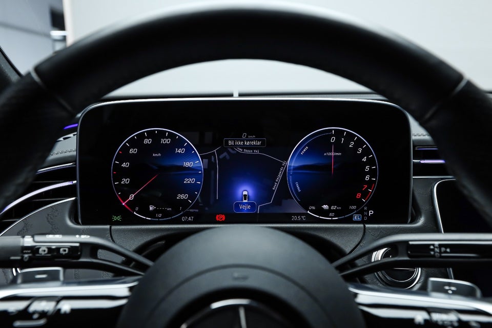 Mercedes E300 e 2,0 AMG Line stc. aut. 5d