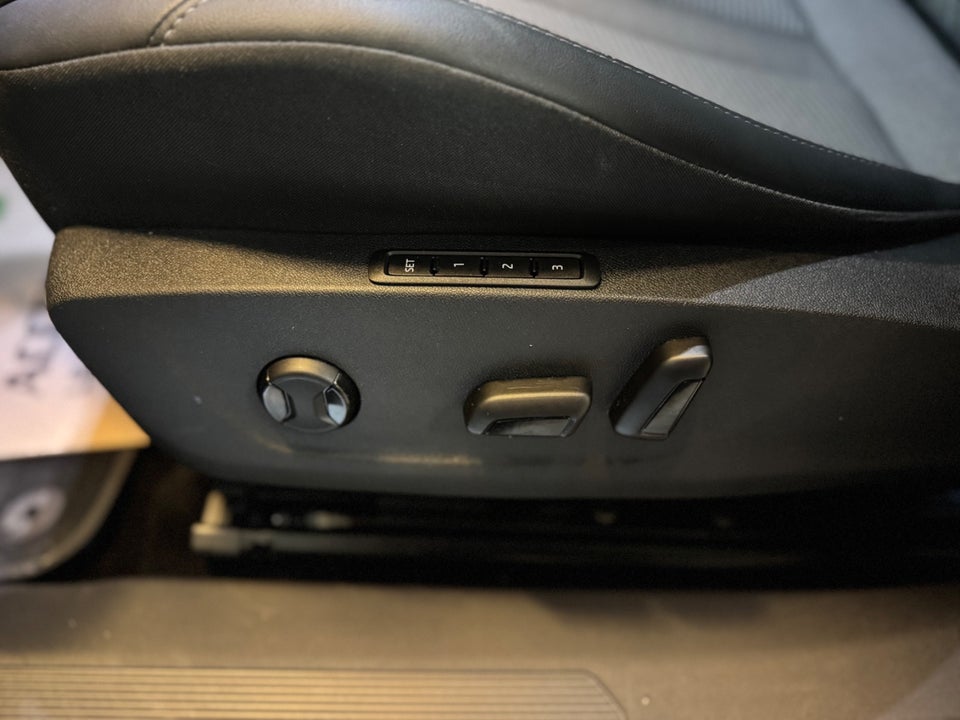 Skoda Enyaq 85 iV Premium 5d