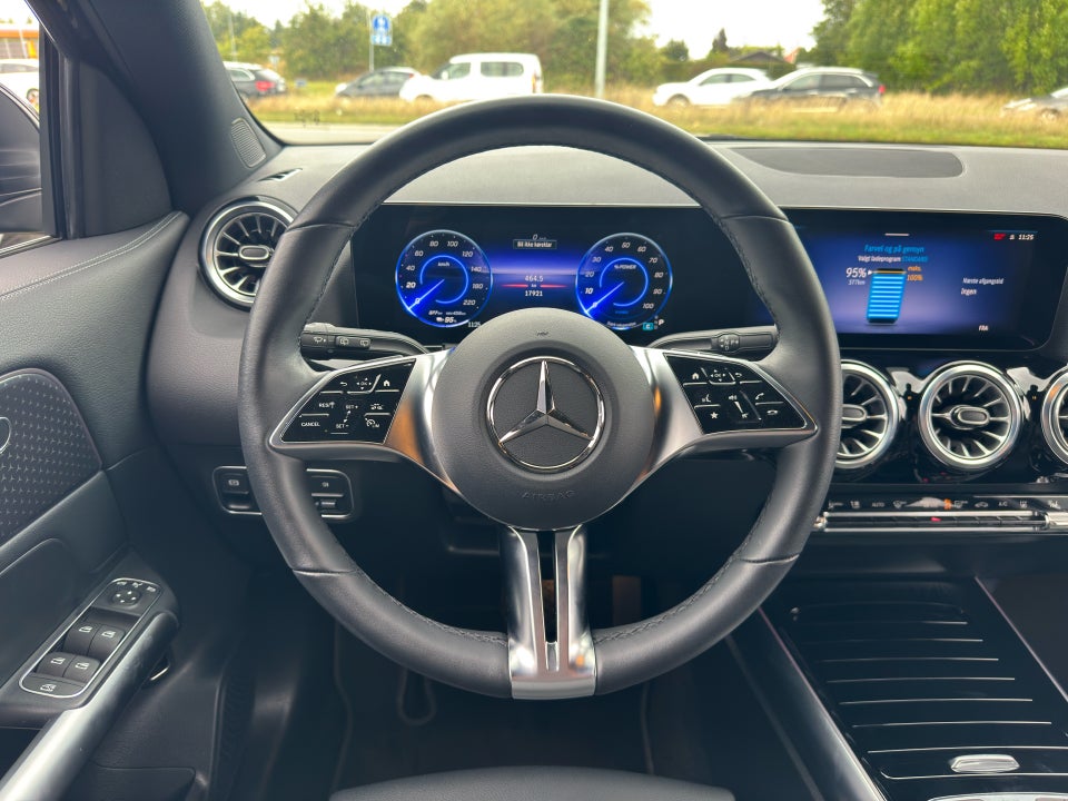 Mercedes EQA300 Progressive 4Matic 5d