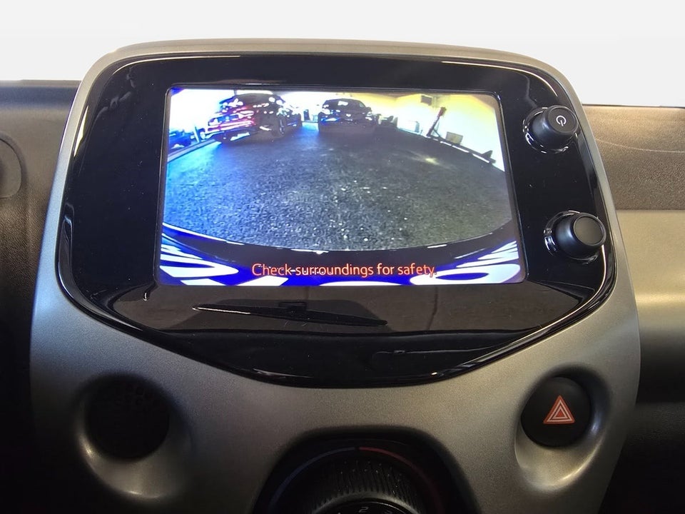 Toyota Aygo 1,0 VVT-i x-press x-shift 5d