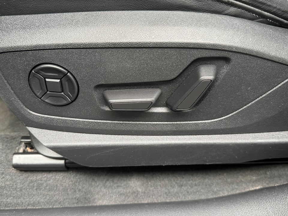 Audi e-tron 55 quattro 5d