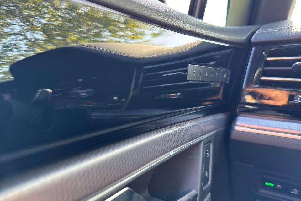 VW Touareg 3,0 TDi 286 R-line aut. 4Motion Van 5d