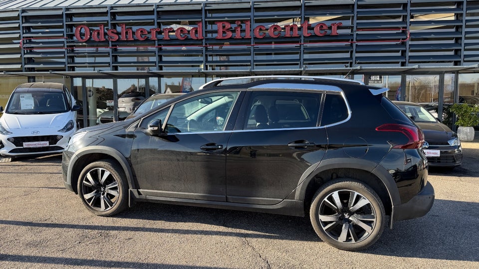 Peugeot 2008 1,2 PureTech 110 Allure 5d