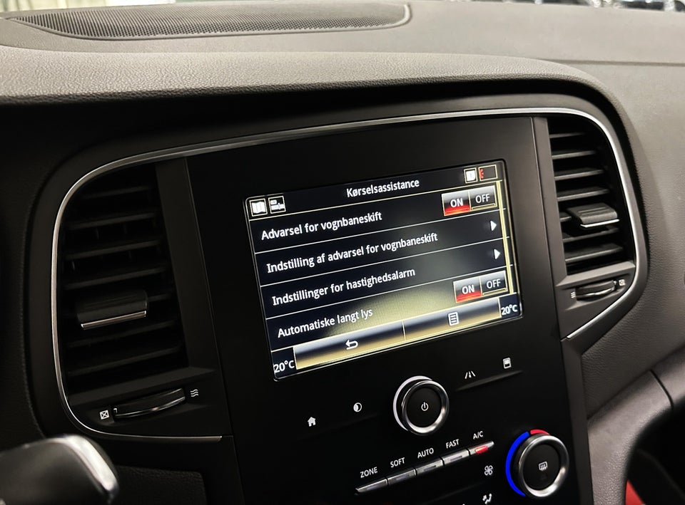 Renault Megane IV 1,3 TCe 140 Zen EDC 5d