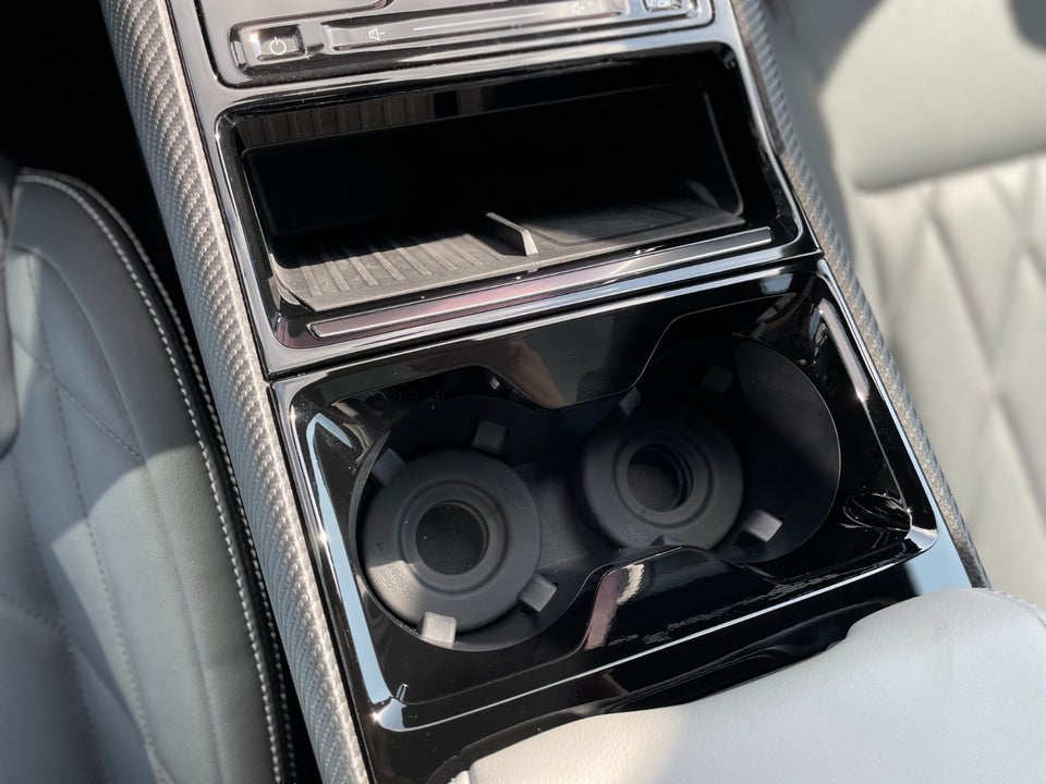 Ford Explorer 84 Premium Extended Range AWD 5d