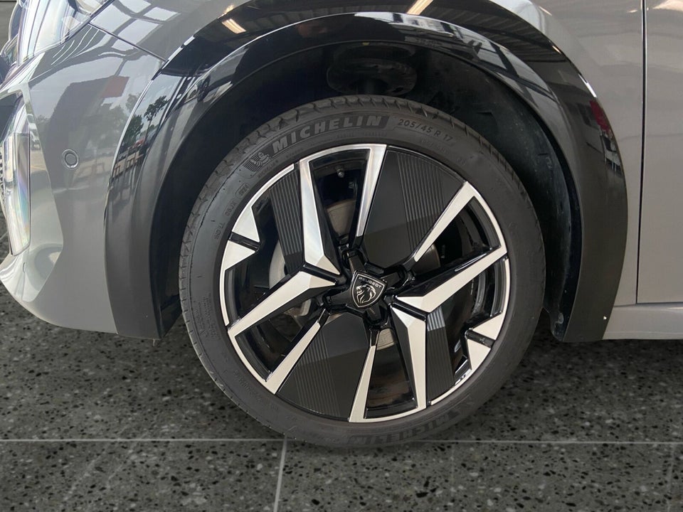 Peugeot e-208 54 GT 5d