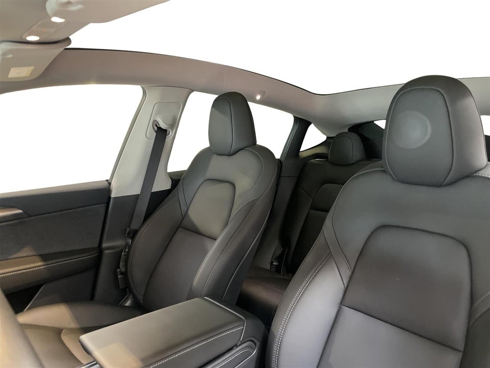 Tesla Model Y RWD 5d