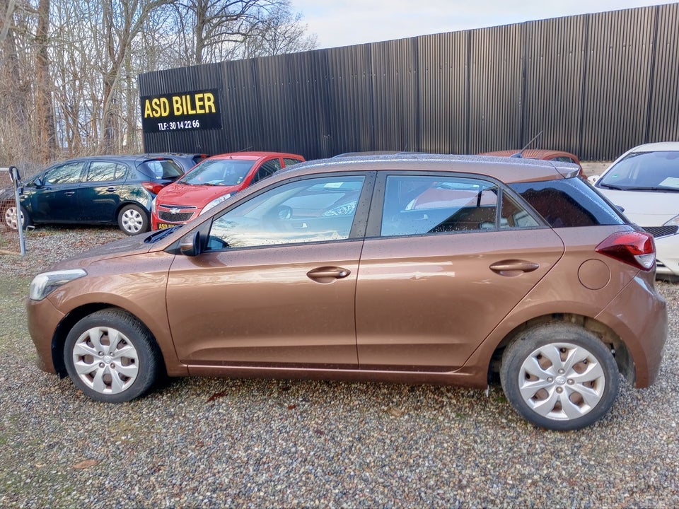 Hyundai i20 1,25 Comfort 5d