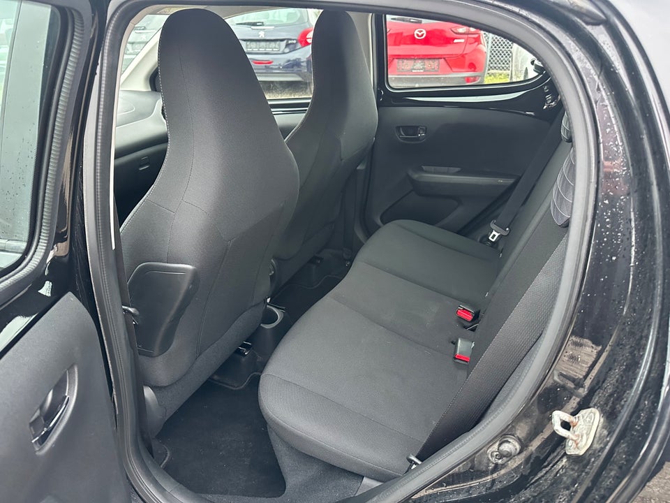 Peugeot 108 1,0 e-VTi 72 Selection Tech 5d