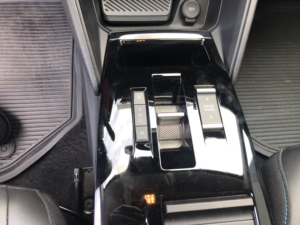 Citroën C4 1,2 PureTech 130 Shine EAT8 5d